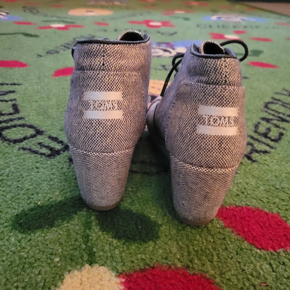 Toms Women's Wedges Size: 7
